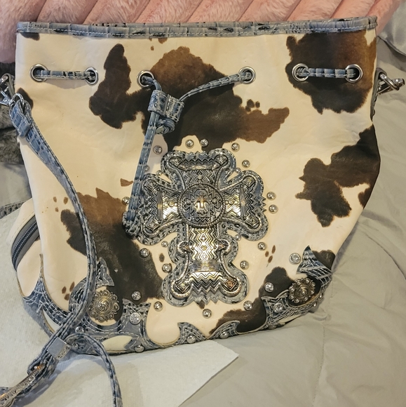 Bucket bag - Picture 2 of 3